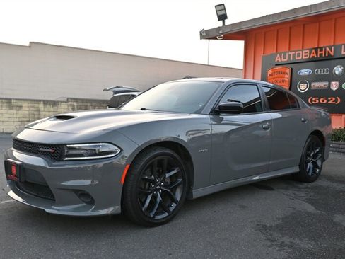 Used 2019 Dodge Charger R/T w/ Blacktop Package image 6