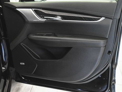 Used 2021 Cadillac XT6 Premium Luxury AWD/4WD image 10