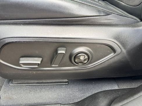 Used 2023 Jeep Grand Cherokee Altitude image 15