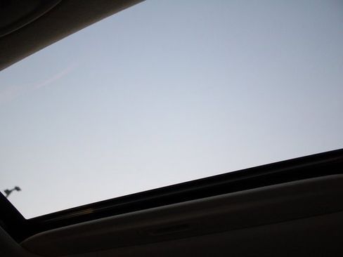 Used 2022 Kia Niro EX Premium image 17