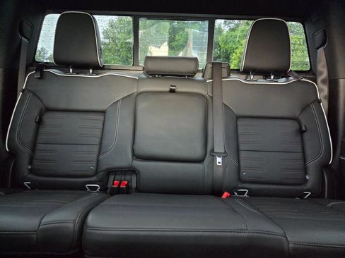 Used 2024 GMC Sierra 1500 AT4X AWD/4WD image 15