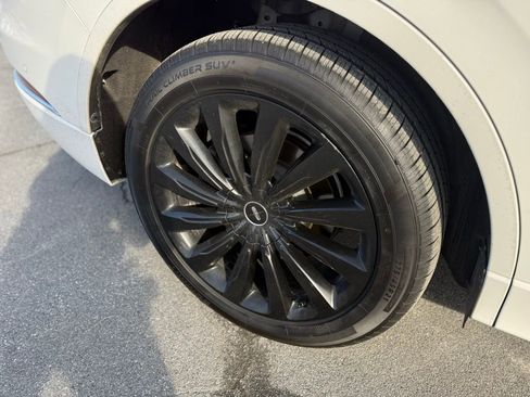 Used 2020 Lincoln Aviator Black Label Grand Touring w/ Class IV Trailer Tow Package image 9