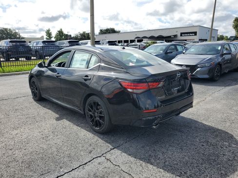 New 2025 Nissan Sentra SR w/ Midnight Edition image 6