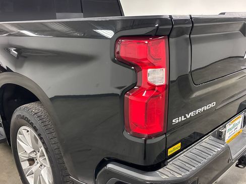 Used 2021 Chevrolet Silverado 1500 High Country w/ Technology Package AWD/4WD image 15