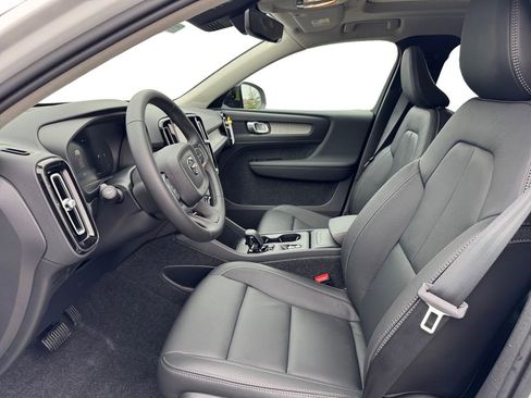 New 2026 Volvo XC40 B5 Core w/ Protection Package Premier AWD/4WD image 12