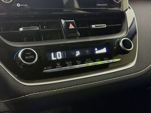 Used 2022 Toyota Corolla SE image 13