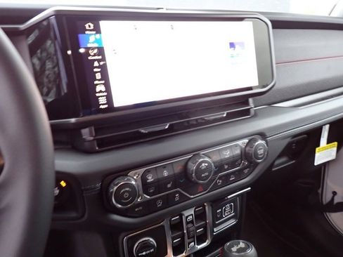 New 2026 Jeep Wrangler Unlimited Rubicon image 18