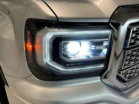 Used 2018 GMC Sierra 1500 Denali w/ Denali Ultimate Package AWD/4WD image 30