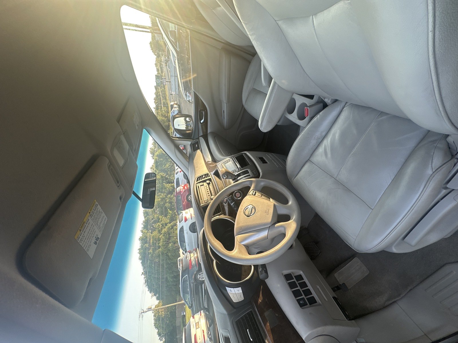 Used 2015 Nissan Quest S FWD image 2