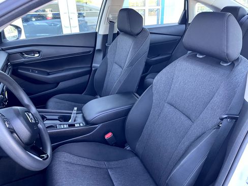 Certified 2025 Honda Accord SE image 12