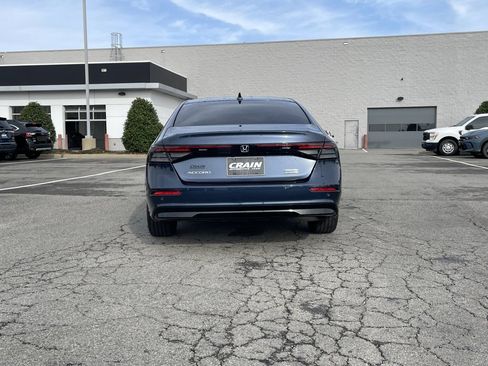 Used 2023 Honda Accord Touring image 6