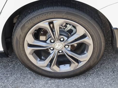 Used 2024 Honda Accord EX-L image 9