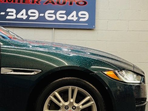 Used 2017 Jaguar XE Premium image 9