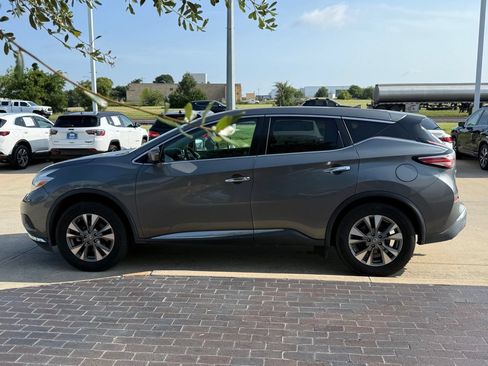 Used 2016 Nissan Murano S w/ Navigation Package AWD/4WD image 2