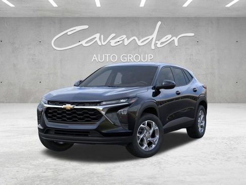 New 2026 Chevrolet Trax LS w/ LS Convenience Package FWD image 6