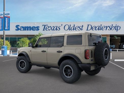 New 2025 Ford Bronco Badlands image 4