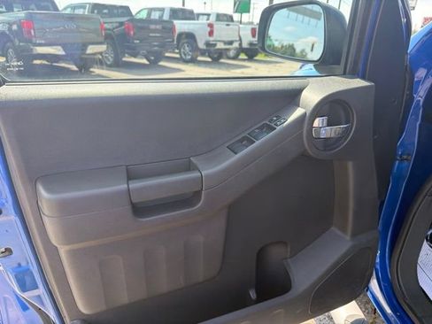 Used 2015 Nissan Xterra PRO-4X w/ Pro-4x Leather Package AWD/4WD image 11