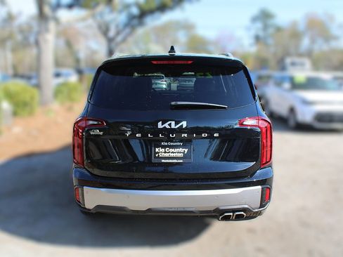 Used 2025 Kia Telluride S image 8