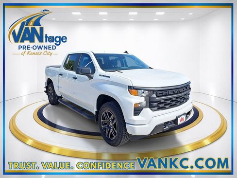 Used 2026 Chevrolet Silverado 1500 Custom w/ Turbomax Blackout Package AWD/4WD image 3
