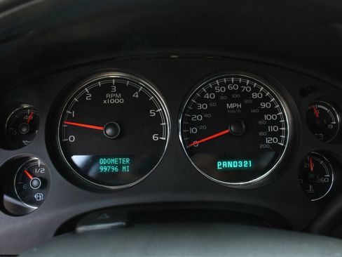 Used 2007 Chevrolet Avalanche LT w/ LT Preferred Equipment Group AWD/4WD image 32