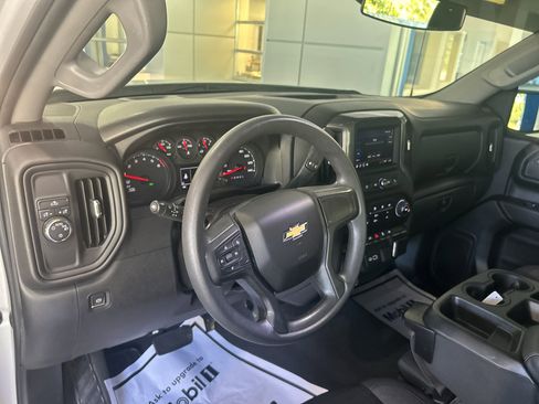 Used 2022 Chevrolet Silverado 1500 Custom image 11