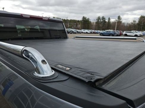 Used 2022 Chevrolet Silverado 1500 RST image 12