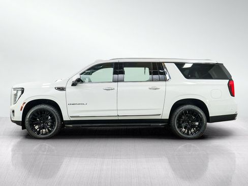Used 2025 GMC Yukon XL Denali AWD/4WD image 2