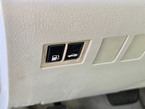Used 2006 Toyota Avalon XLS FWD image 25
