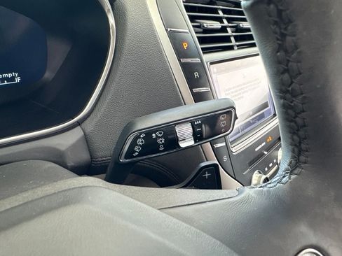 Used 2019 Lincoln Nautilus Select AWD/4WD image 22