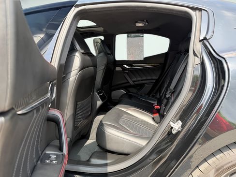 Used 2019 Maserati Ghibli S GranSport Q4 AWD/4WD image 20