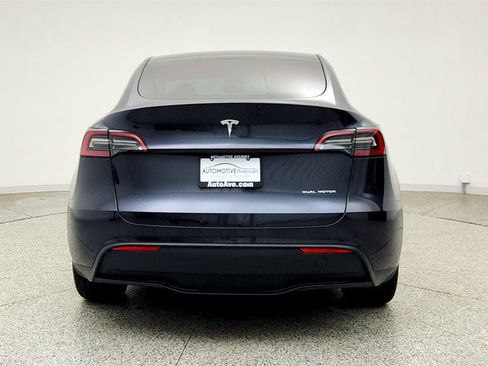Used 2024 Tesla Model Y Long Range AWD/4WD image 6