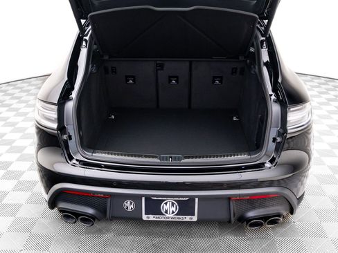 New 2026 Porsche Macan Turbo image 35