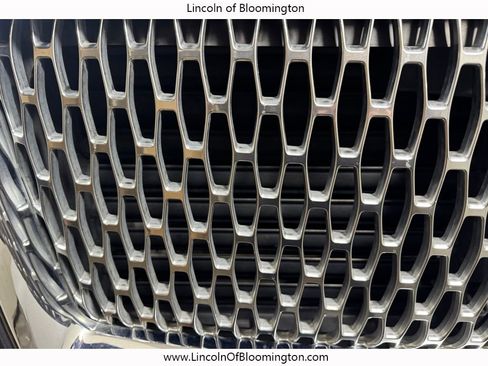Certified 2022 Lincoln Navigator L Reserve AWD/4WD image 13
