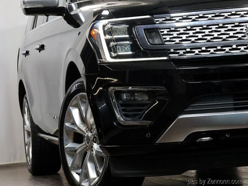 Used 2018 Ford Expedition Platinum AWD/4WD image 4