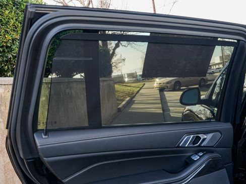 Used 2023 BMW X7 xDrive40i w/ Executive Package image 15