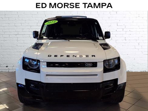 Used 2024 Land Rover Defender 110 X-Dynamic SE image 2