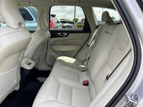 Used 2024 Volvo XC60 B5 Plus AWD/4WD image 5