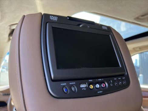 Used 2015 Cadillac Escalade ESV Platinum AWD/4WD image 13