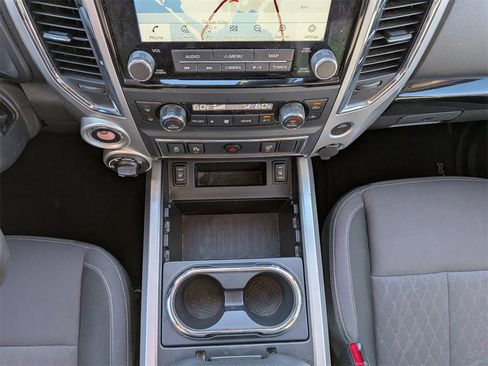 Used 2021 Nissan Titan SV w/ SV Convenience Package image 25