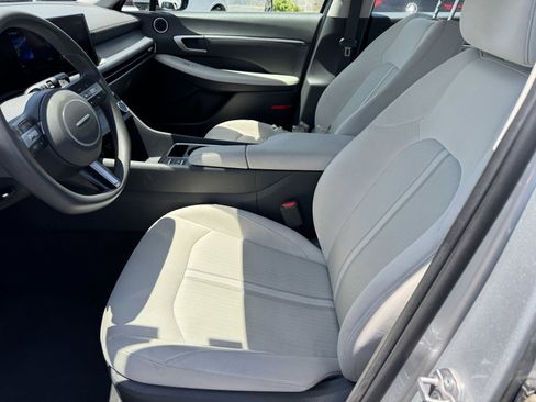 Used 2025 Hyundai Sonata SEL FWD image 14