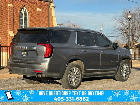 Used 2021 GMC Yukon Denali w/ Denali Premium Package image 9