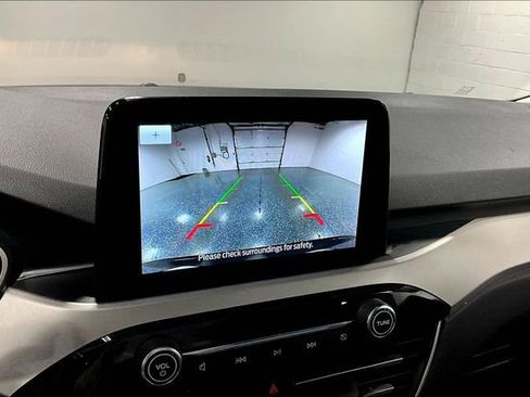 Used 2022 Ford Escape SE image 13