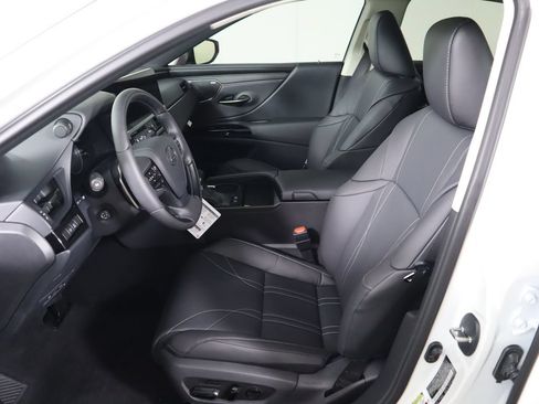 Used 2025 Lexus ES 300h w/ Accessory Package (Z1) FWD image 20