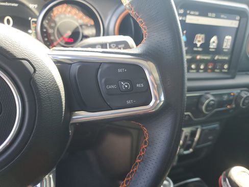 Used 2022 Jeep Gladiator Mojave AWD/4WD image 16