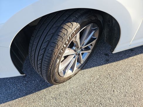 Certified 2023 Acura Integra image 28