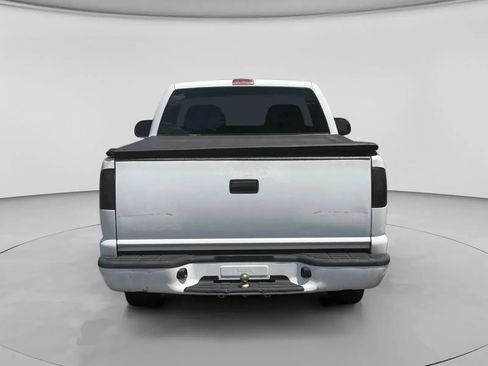 Used 1999 GMC Sonoma SL w/ HD Suspension Pkg RWD image 4