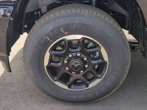 New 2026 RAM 2500 Laramie AWD/4WD image 9