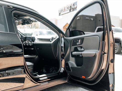 Used 2023 Mercedes-Benz GLA 35 AMG 4MATIC image 48