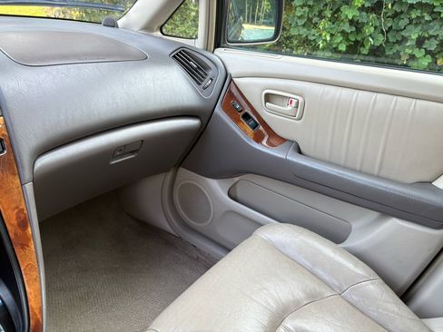 Used 1999 Lexus RX 300 image 23