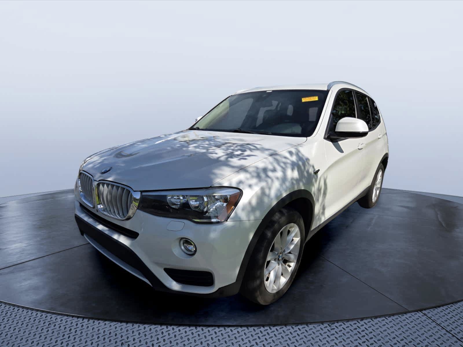 Used 2017 BMW X3 xDrive28i AWD/4WD image 3